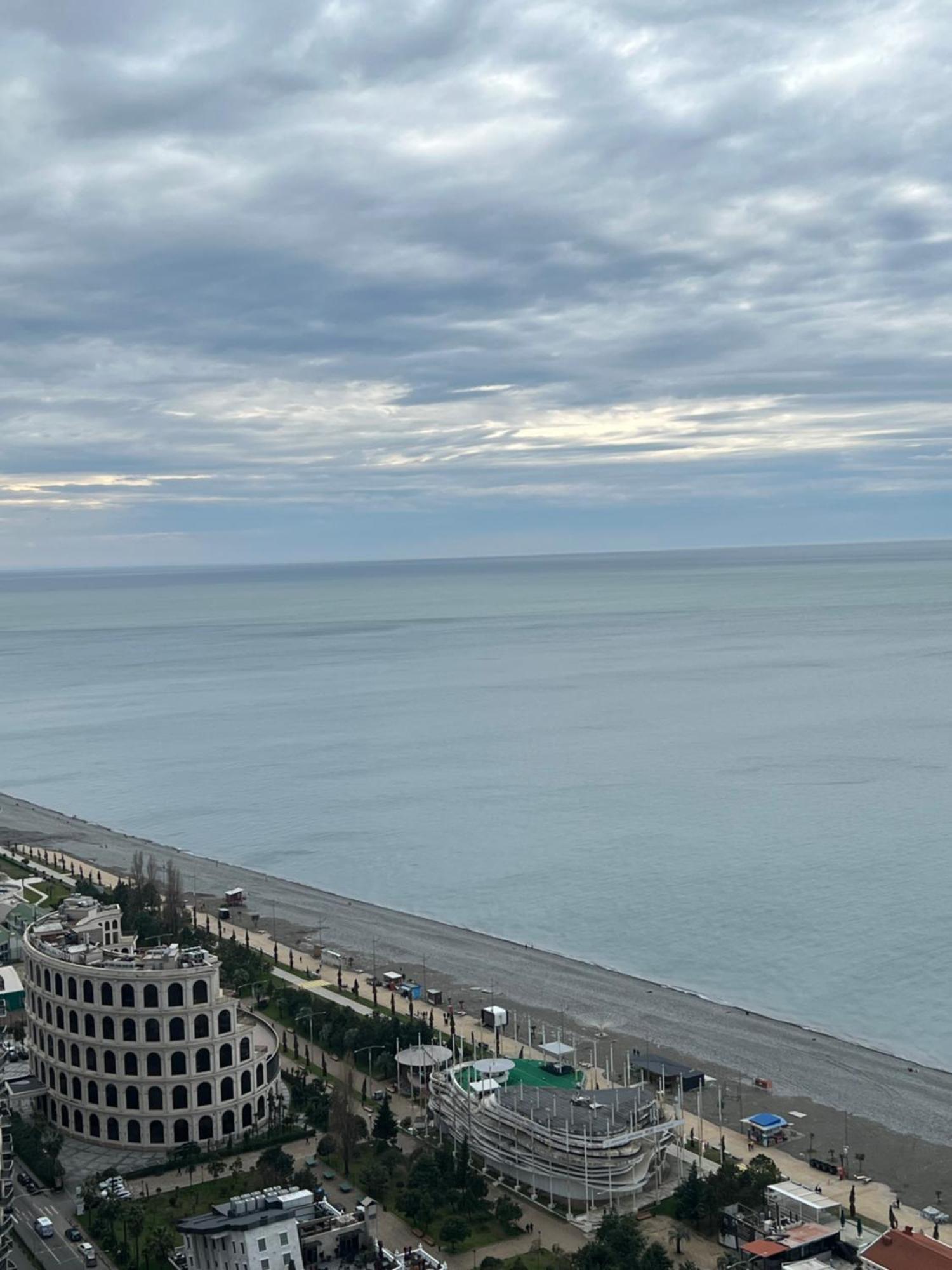 Orbi City 24-7 Panoramic Views Batumi Exterior photo